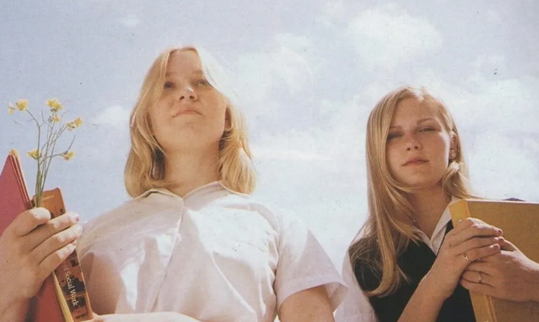 Ciné Thé Virgin Suicides Ville Divry Sur Seine